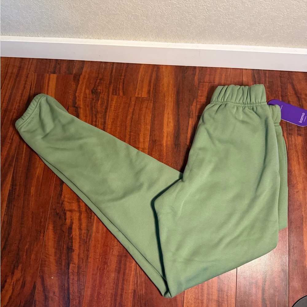 NEW - Kamo Fitness Women's Mint Green Joggers